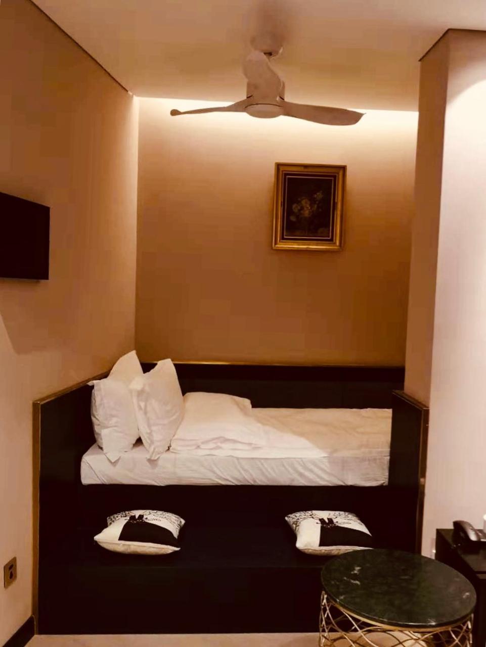 Moon And Chalice Boutique Hotel Côn Minh Ngoại thất bức ảnh