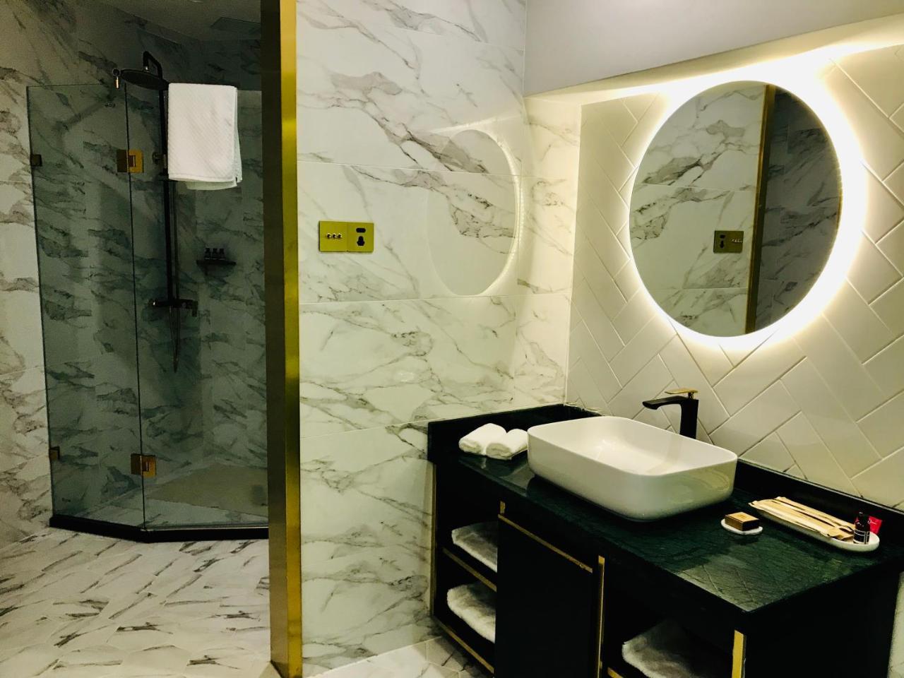Moon And Chalice Boutique Hotel Côn Minh Ngoại thất bức ảnh